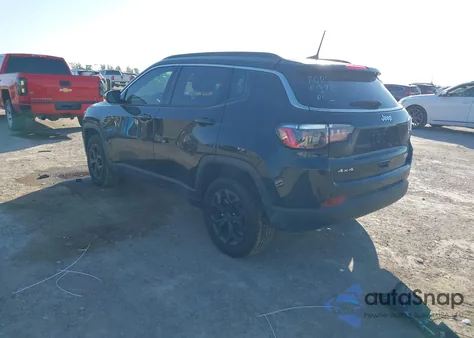 2025 Jeep Compass Latitude 4X4 from USA, damaged, VIN 3C4NJDBN4ST580927